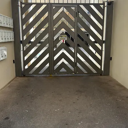 Comfort Free Parking In דירה *