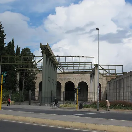 Comfort Free Parking In דירה